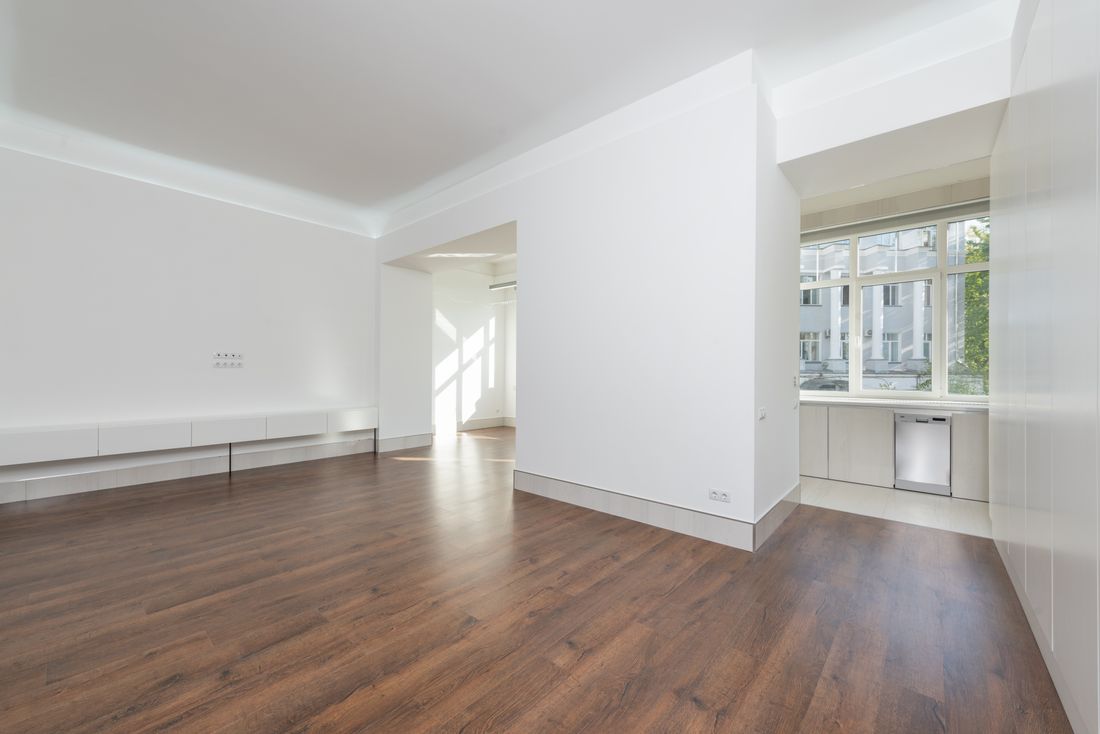 Interior inspection for an independent market valuation